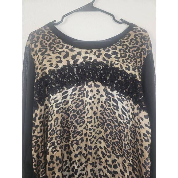 Maurices Brown Black Sheer Sleeve Lace Detail Leopard Crew Blouse Size 2 - Picture 3 of 7